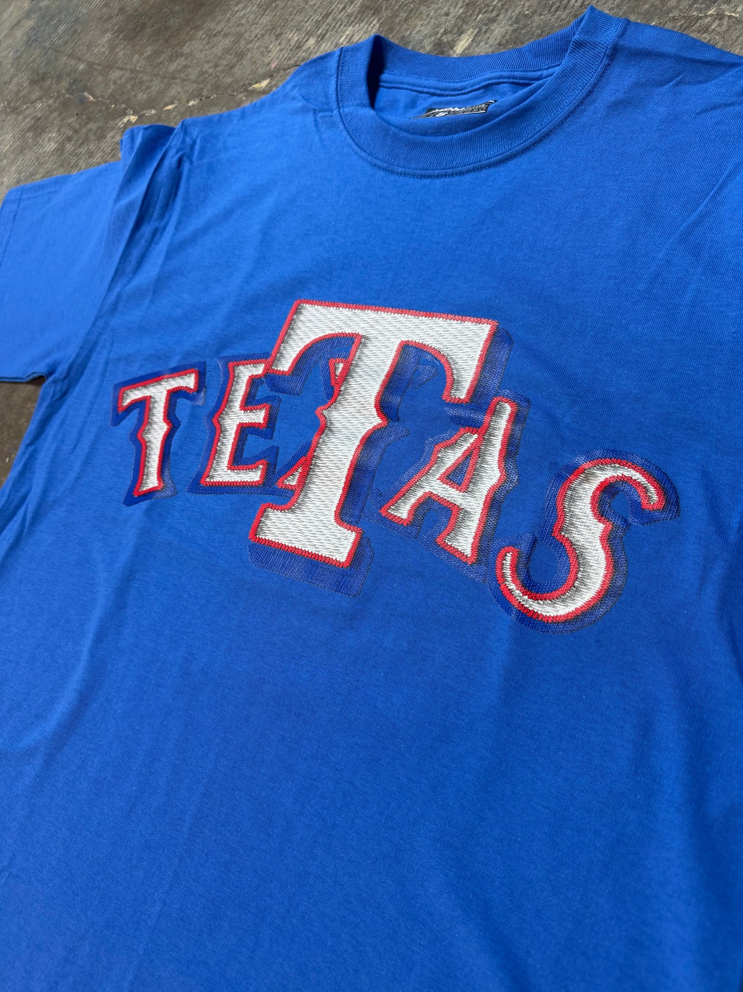 Tetas Tee