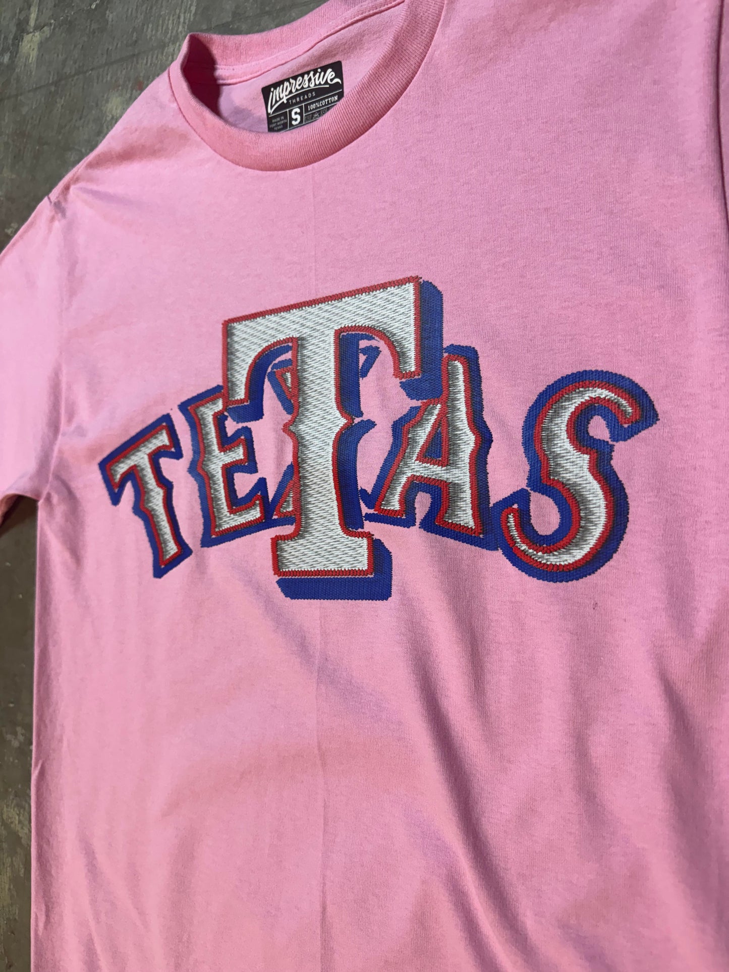 Tetas Tee